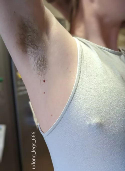 I'm very aromatic today, need a guy to smell me x