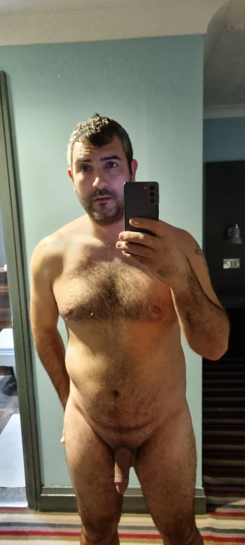 Just another hotel selfie [31]