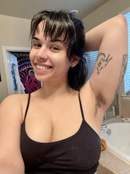 Just had a work out, who wants to smell my sweaty bra?