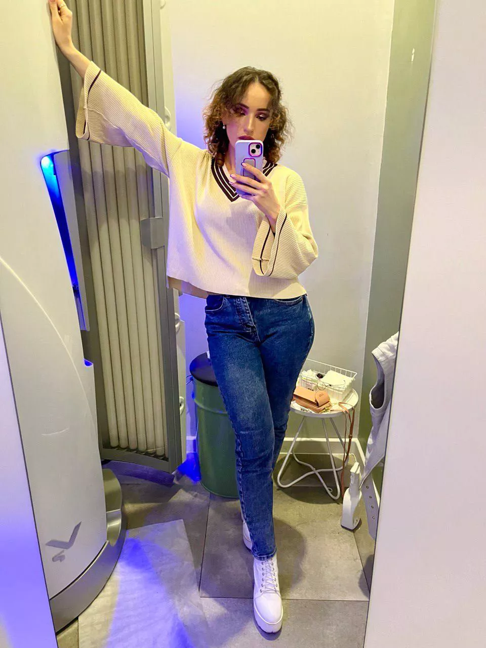 🤓 Looking for someone who's both smart and funny – the kind that can make me think and laugh at the same time!