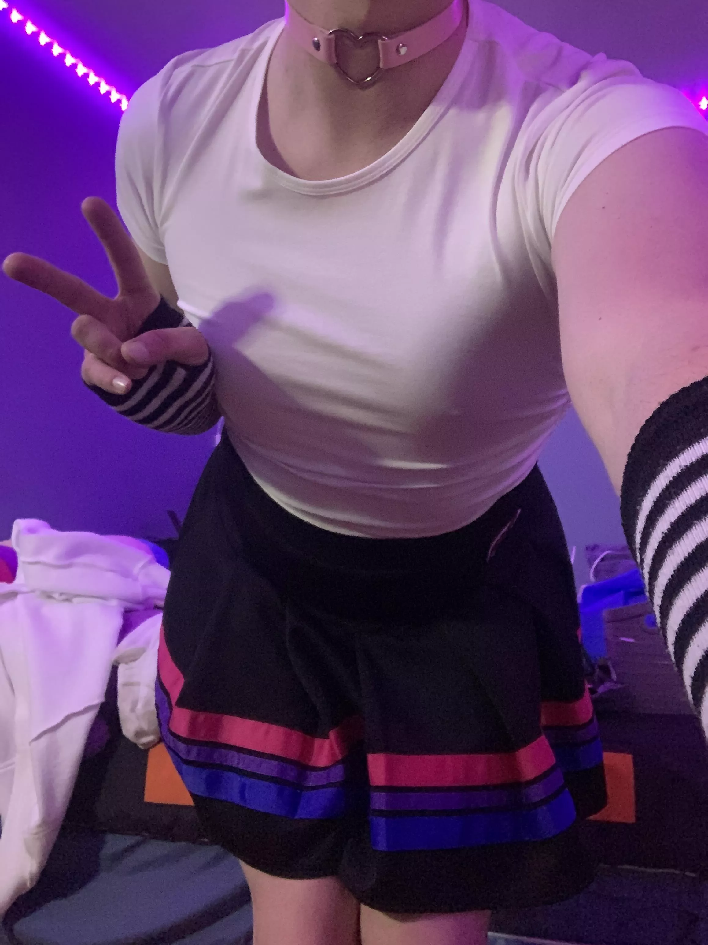 Low key obsessed with these tight white tops I just bought 😍 cute? Or nah