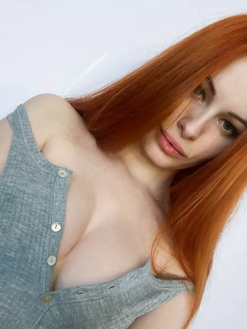 🌟 Ready to find someone who can make me feel like a star, and light up my life with their love and admiration - want to be my shining star?