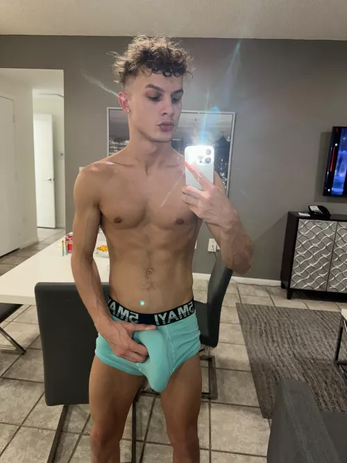 Recently legal, can I fill your phone with my nudes? (18)