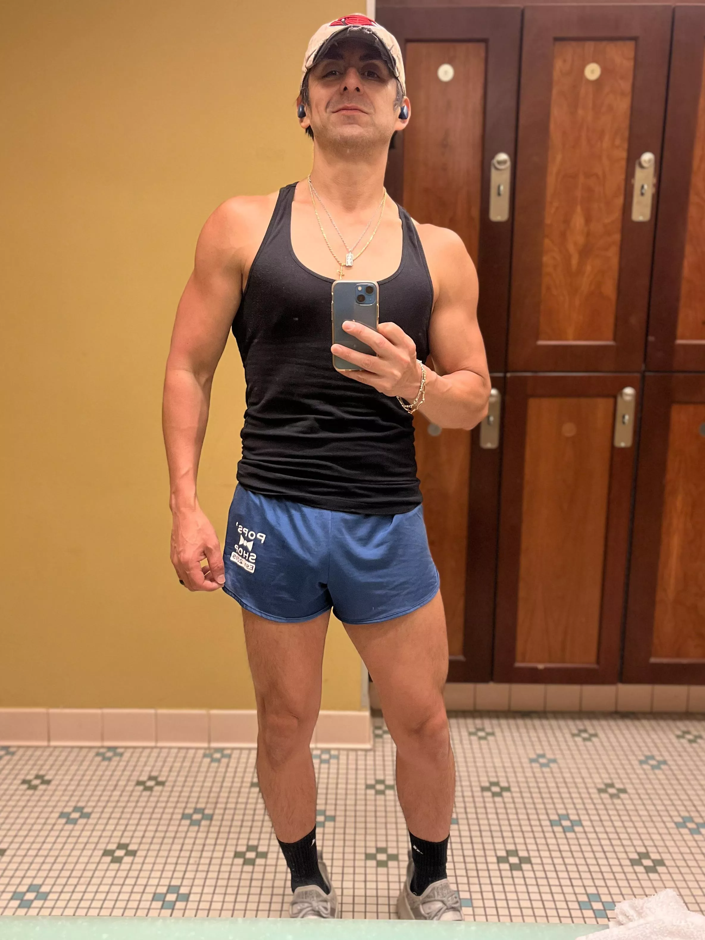 Rise and grind! Come workout with me bro!