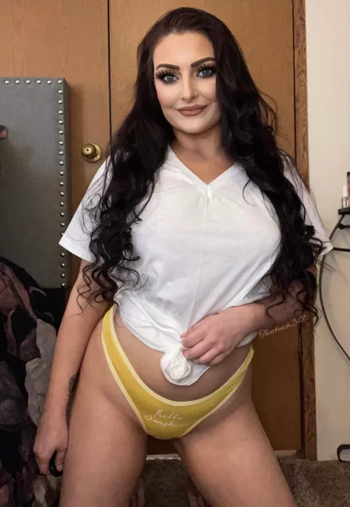 [Selling][US] 💛 Did I just turn you on? Let me completely satisfy you! 💛 Try my delicious Yellow Hello Sunshine Thong. Extra days & Add-ons offered 💛