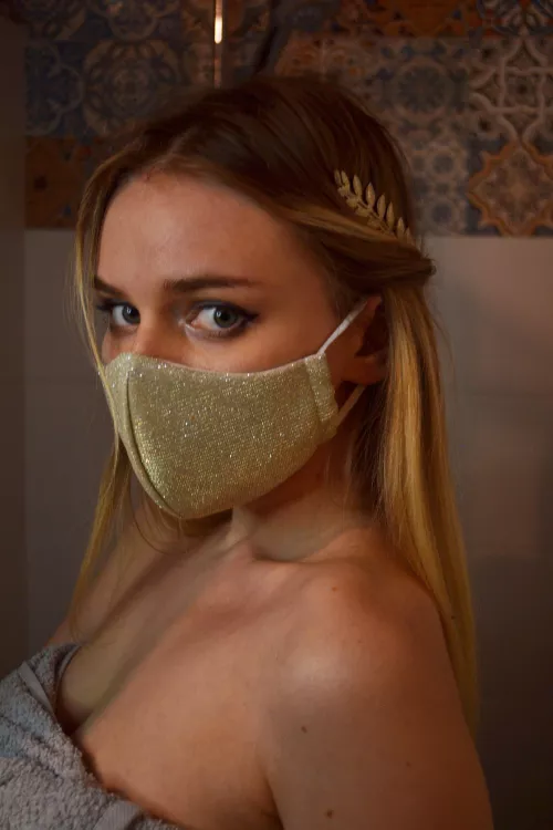 shower warms my body