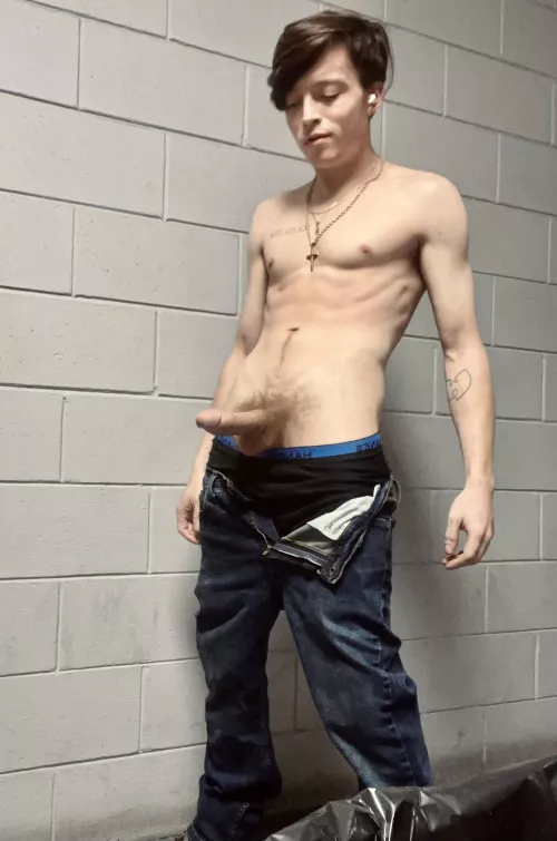 Taking it off for you ;) (fil/Irish)