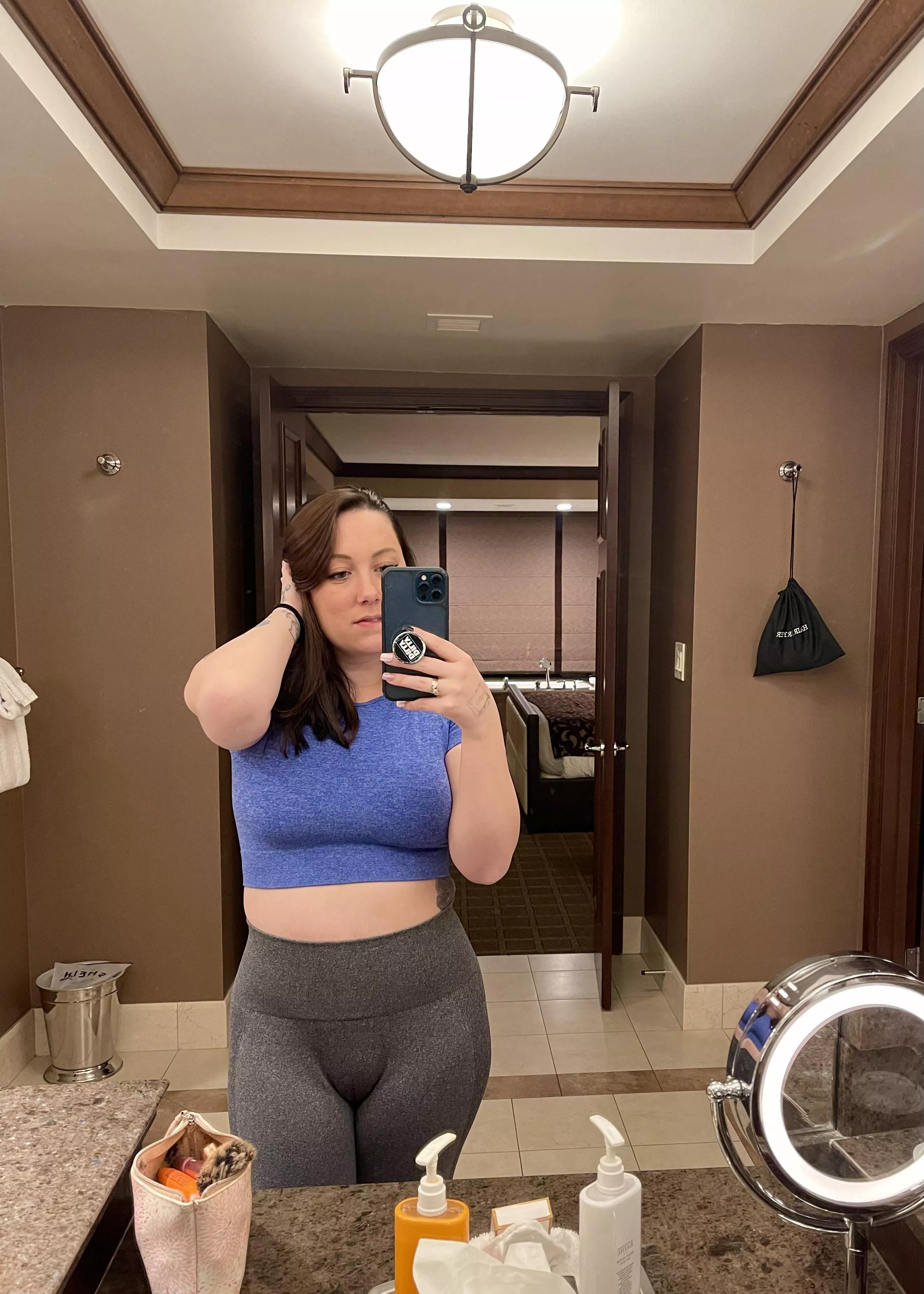 These leggings show all my creases. Hope you don’t mind 🫣