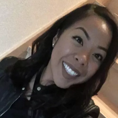 This gorgeous Filipina is always all smiles :-D