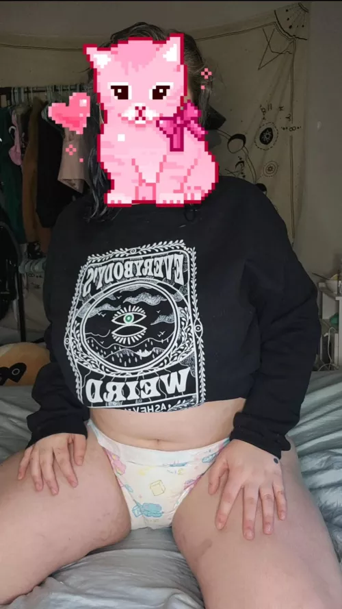 ur favorite diapered baby is back :3