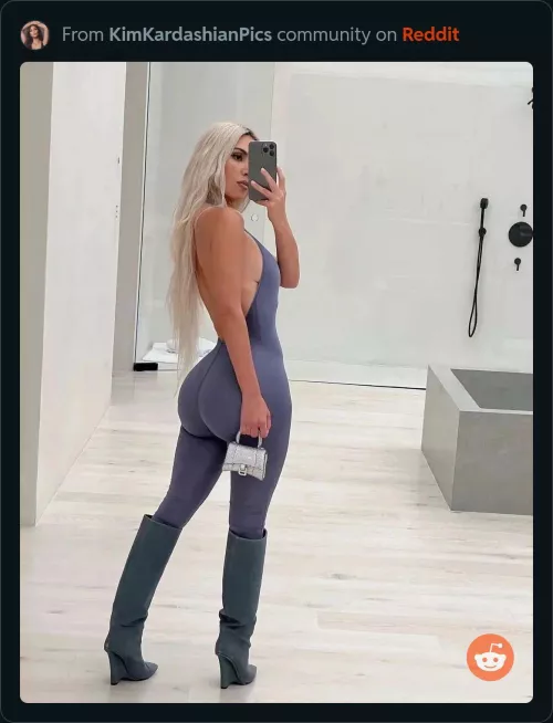 Who can make me cum to queen Kim k?