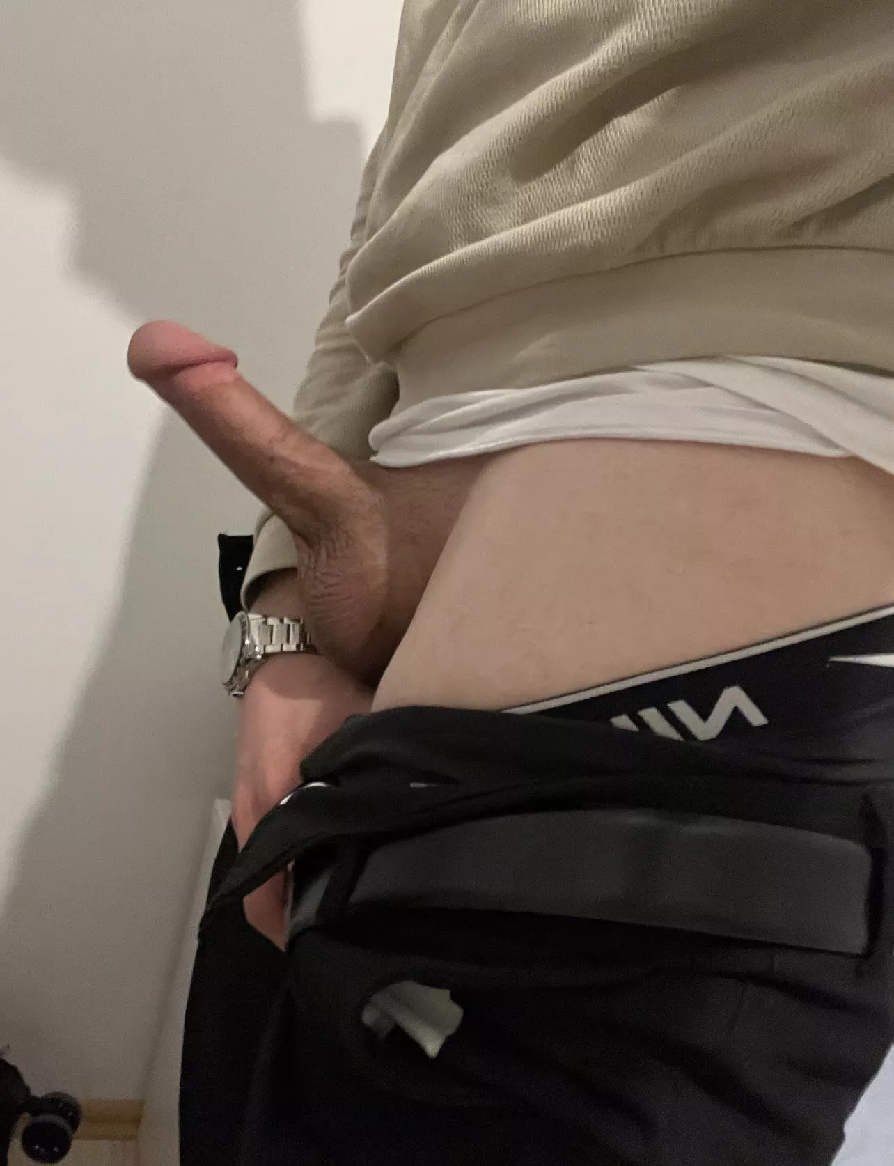 [23] Anyone (m) up to chat?