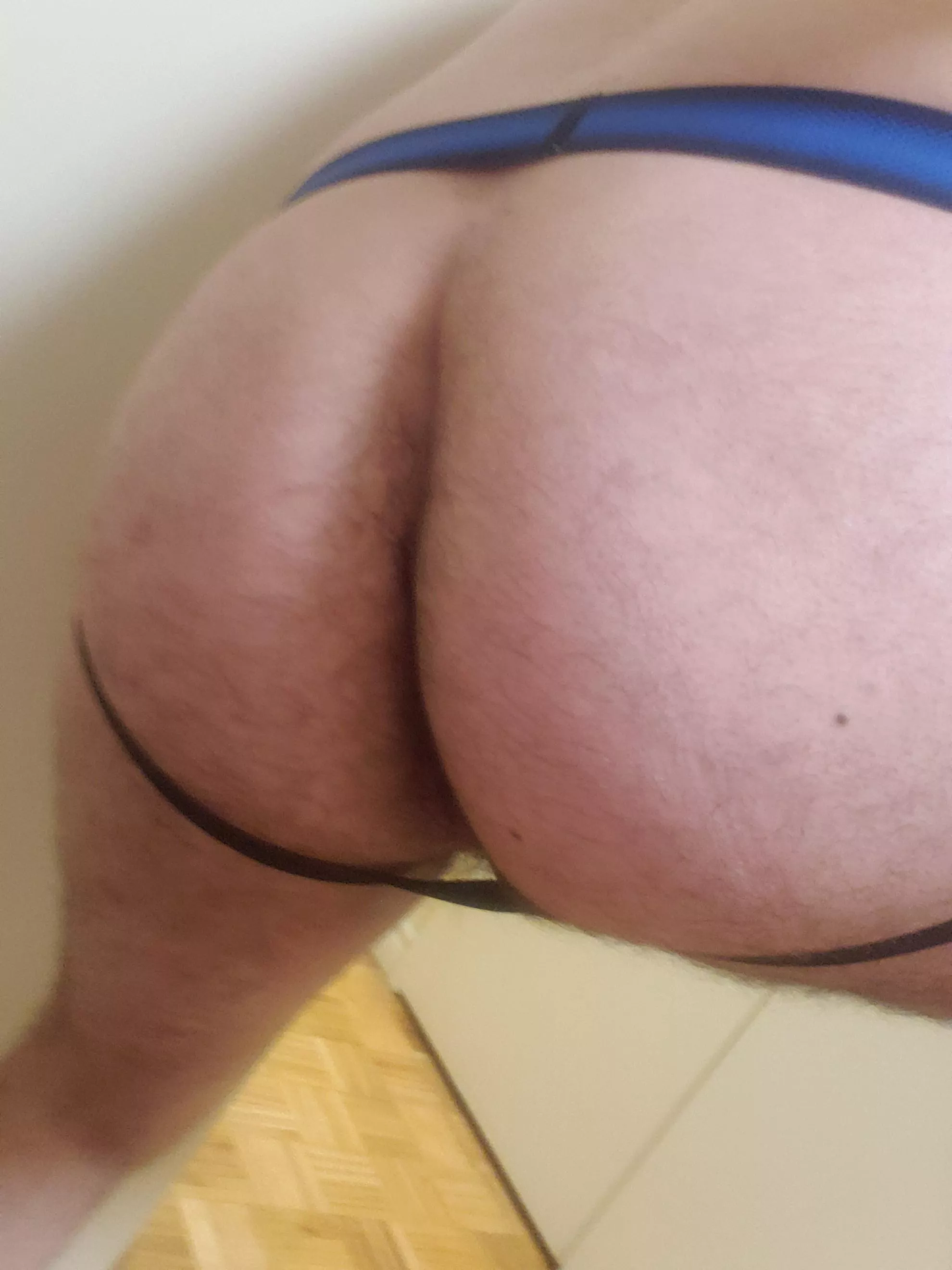 29 str8 curious for muscular dudes