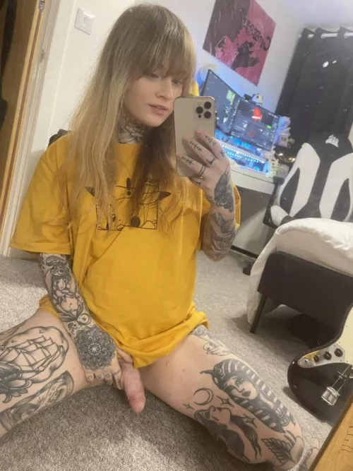 Any volunteers to suck this girlydick😊🥰