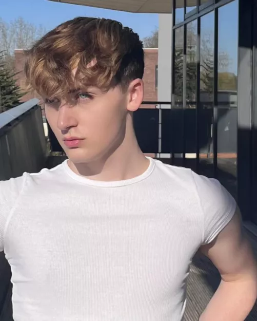 At a rehearsal for a dance show I’m doing later, thought I’d post a nice photo of me before I get drenched in sweat