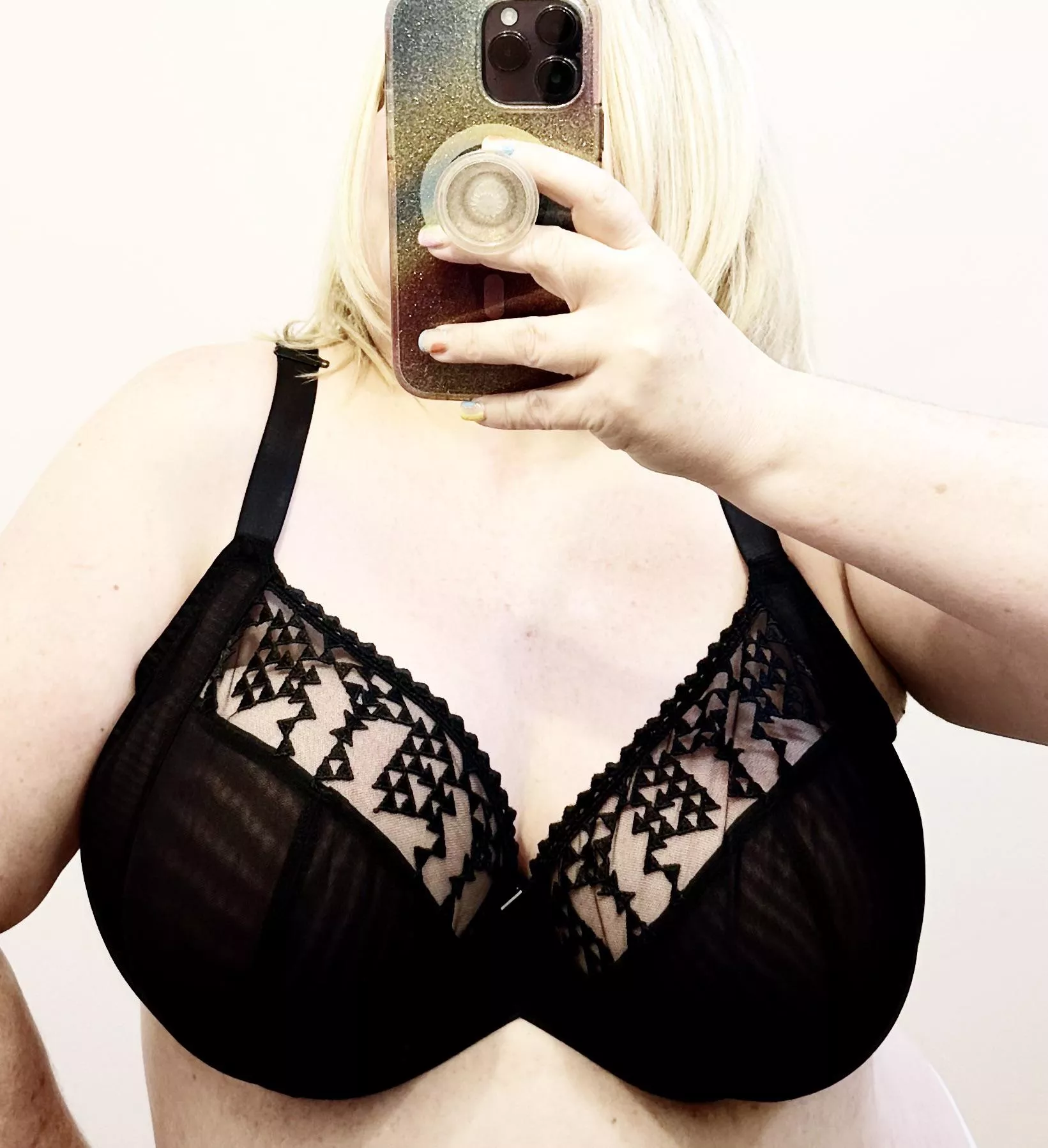 Bra shopping preview