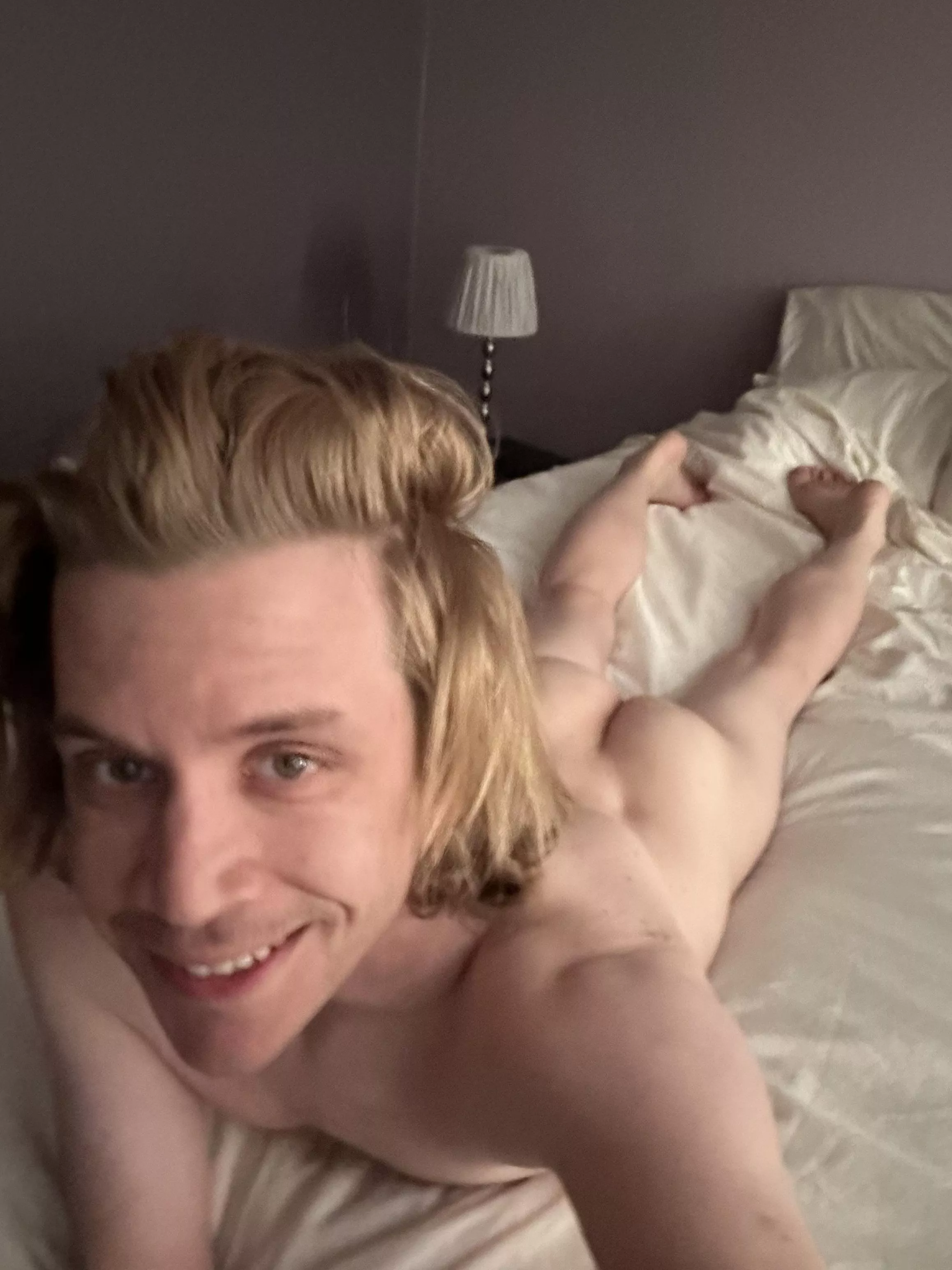 Could I be someone’s player two?34