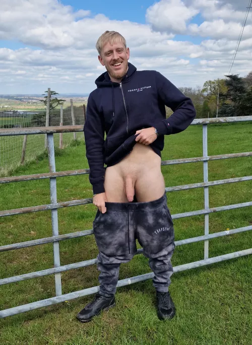 Countryside cock flash 🍌