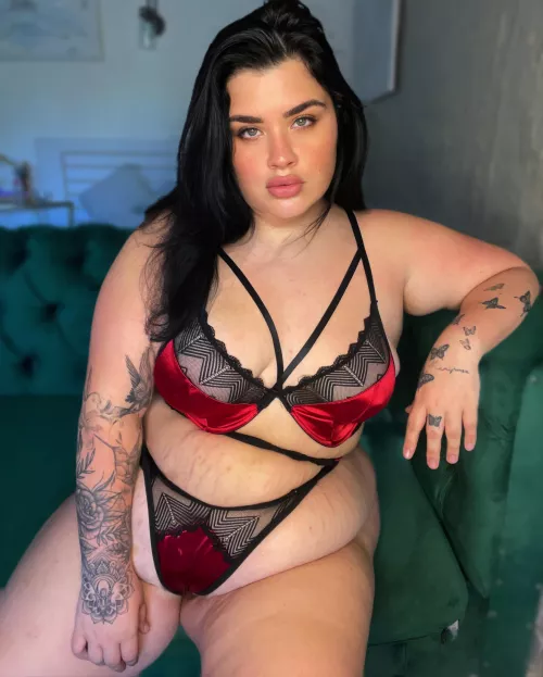 Do you like red on me? ❤️