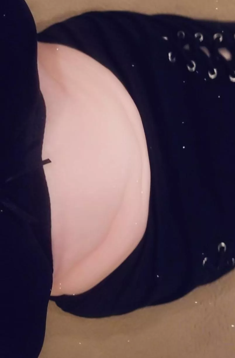 Finally got a desk job. Guess this guts going to be growing a lot