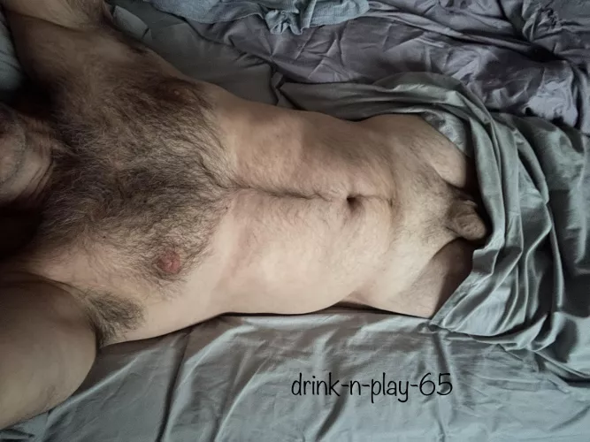 Good morning! I’m thinking Hump Day is a stay in bed day…