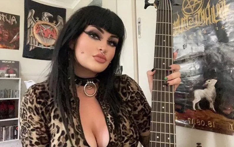 I realise my first ever pic made it to top of the sub of all time so cheers. Here’s me 5 years and a 6 string bass guitar later