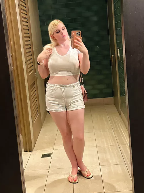 Is this chubby femboy cute today? 💕