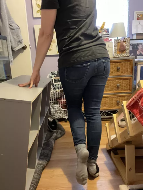 Just slipped out of my converse… oh so stinky 👃🏻