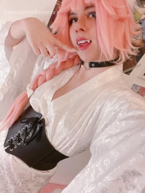 look at my fangs >w<