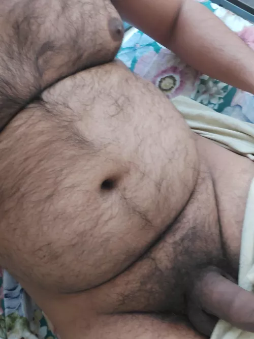 Looking for guys who wanna chat about sucking my nipples