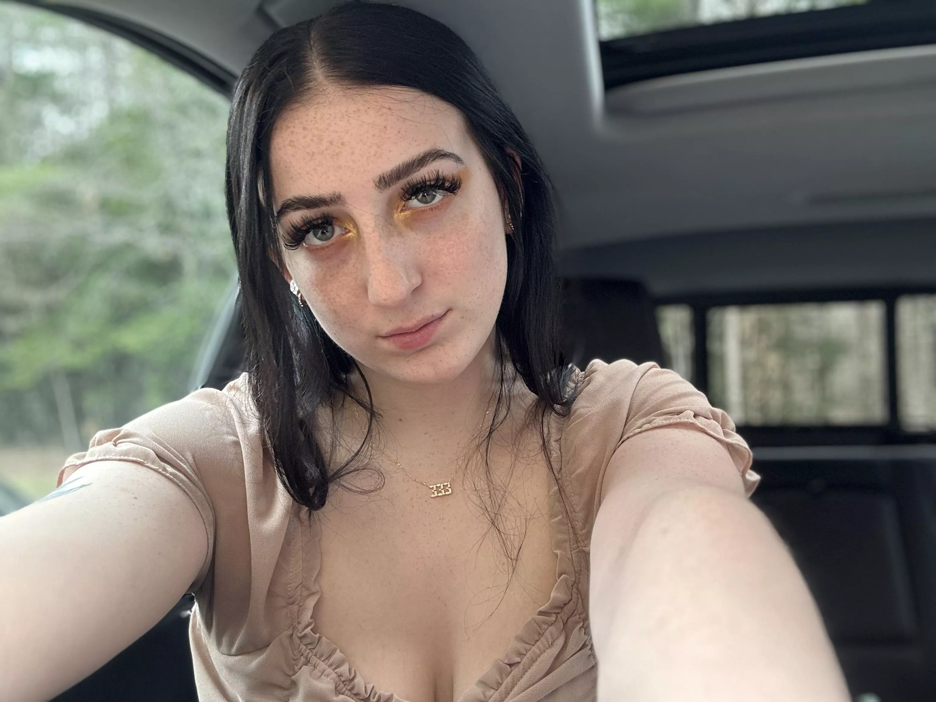 My eyes are up here 😏