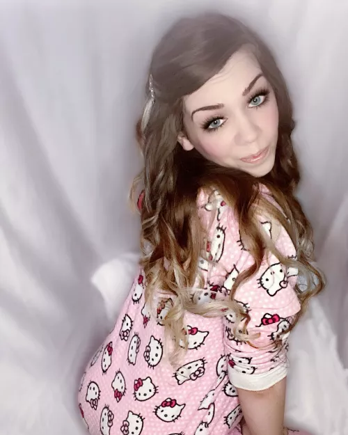 Put the game on pause and play me 😜