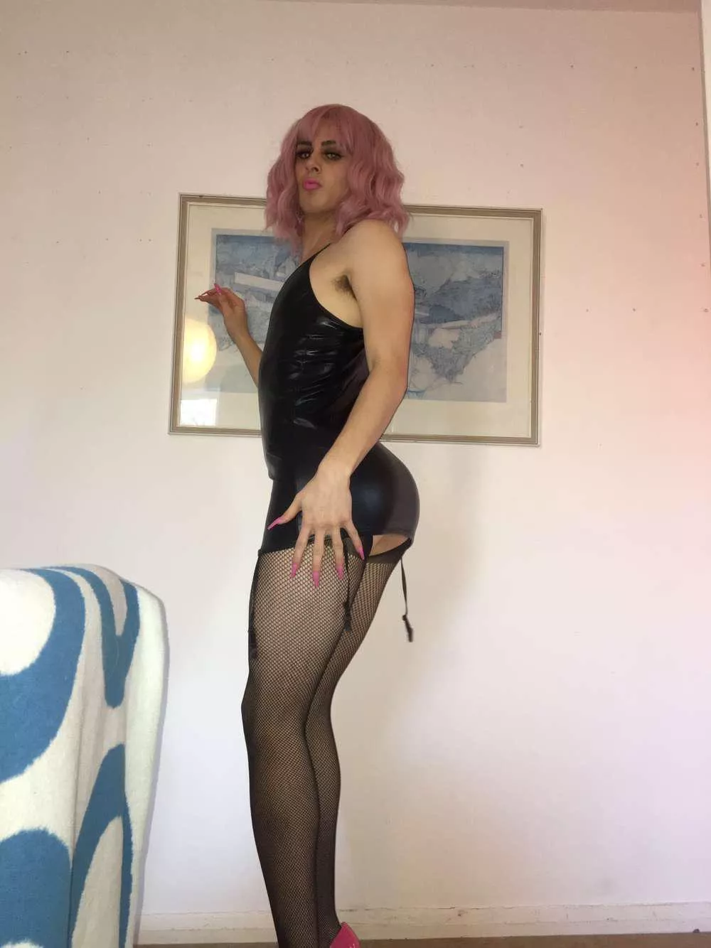 Say Hi if I can send you random sissy pics 😜💞