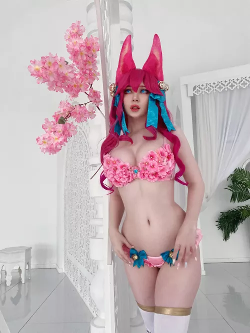 Spirit Blossom Ahri cosplay (Ulichan)