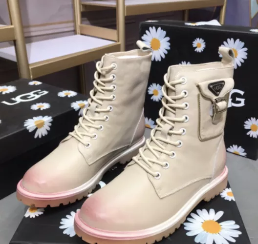 The versatile UGG boots. Do you like this high model?