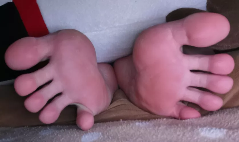 They can spread even wider~ oc