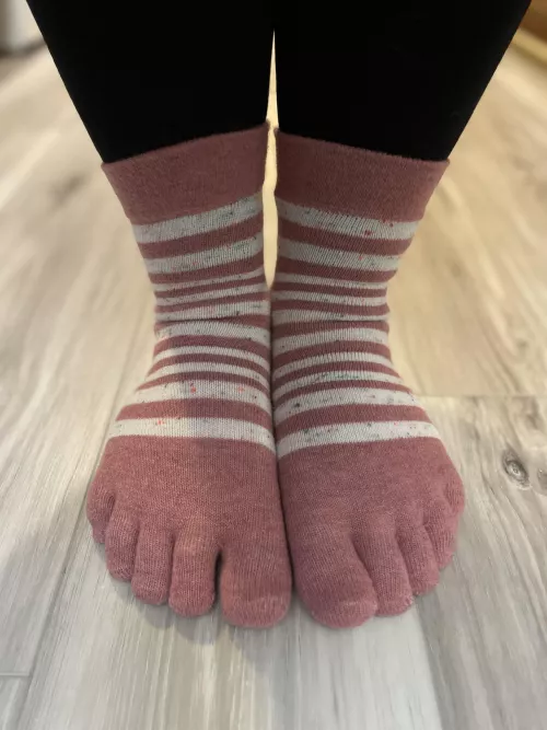 thumbs up for toe socks! [selling]