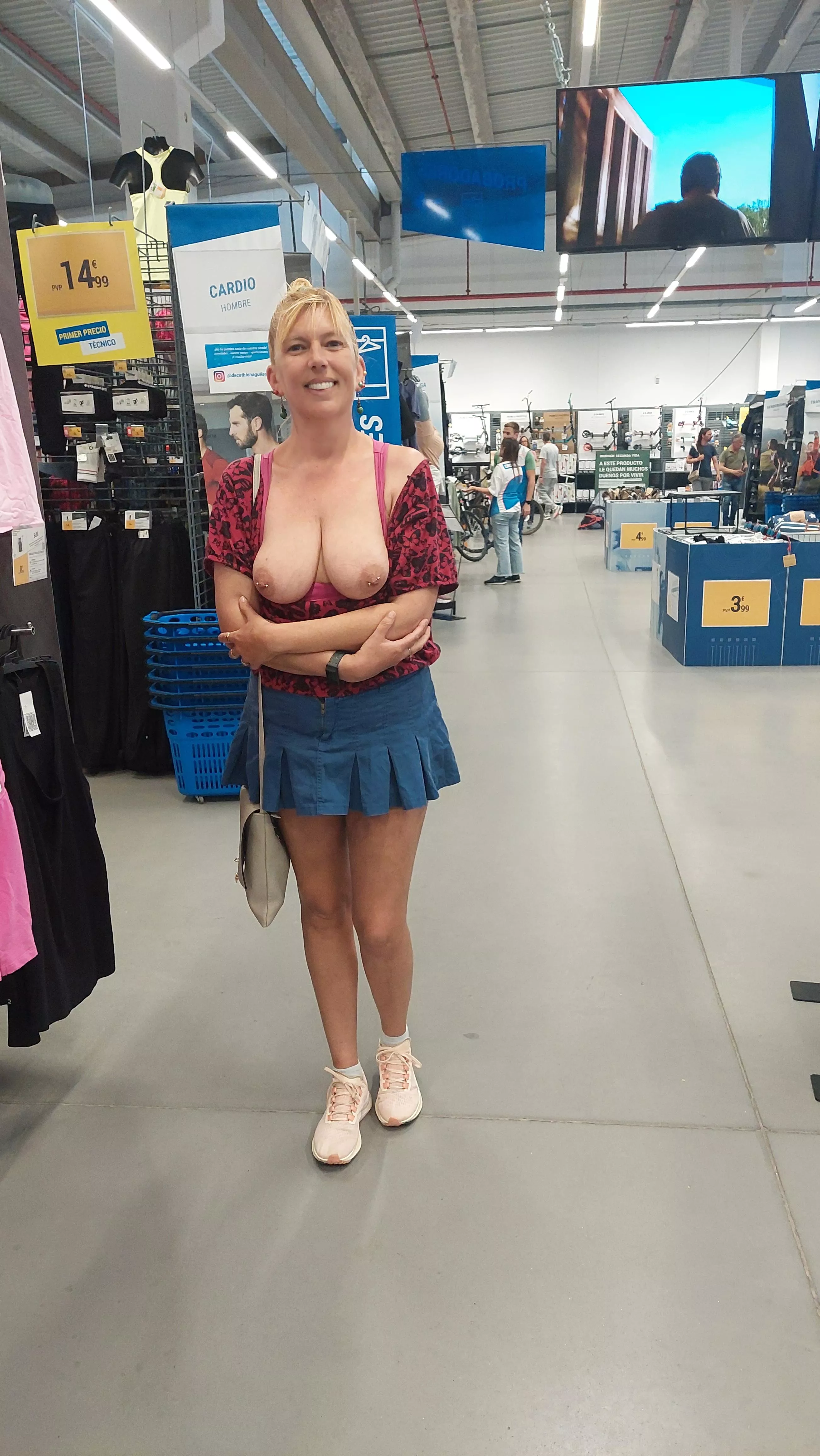 Tits out while shopping! (i actually got caught just after this shot!)