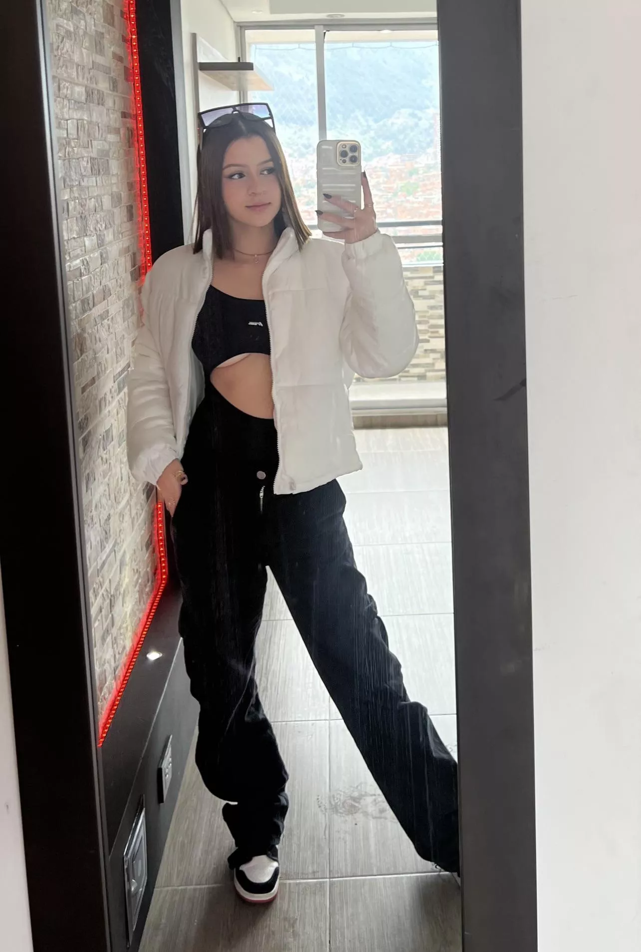 Would you fuck me on our first date? 🫣