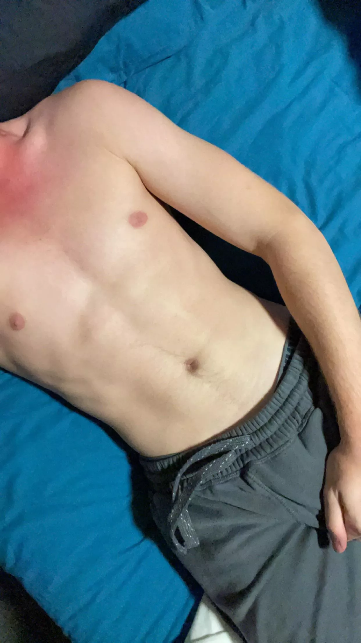 19 aus, horny hmu @blake_r20234605