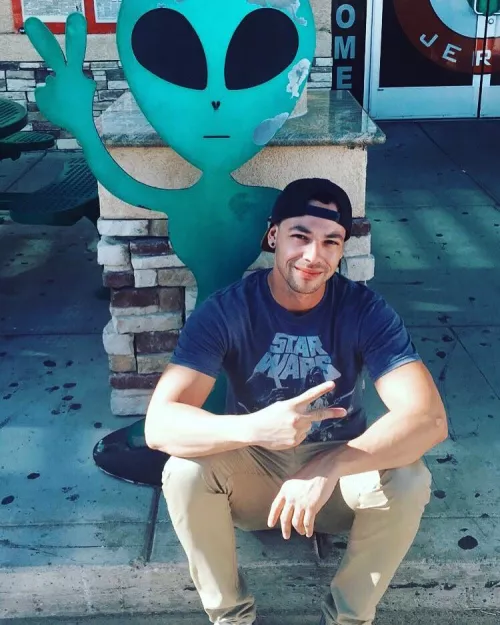 25 F - Looking for a female to have sex with my bf in front of me