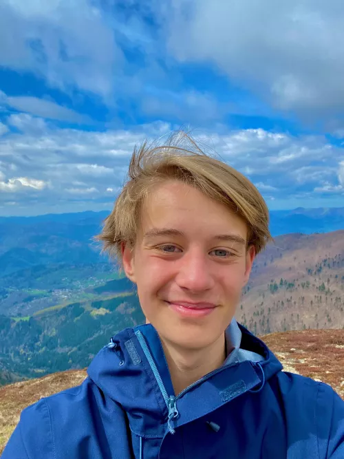 A little wind never hurt anybody 🙃