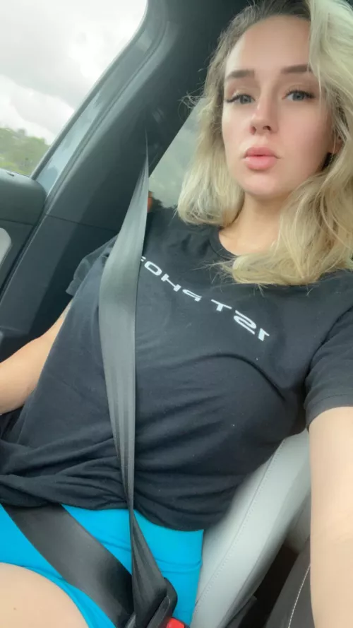 All smiles before my brutal workout today 🥵