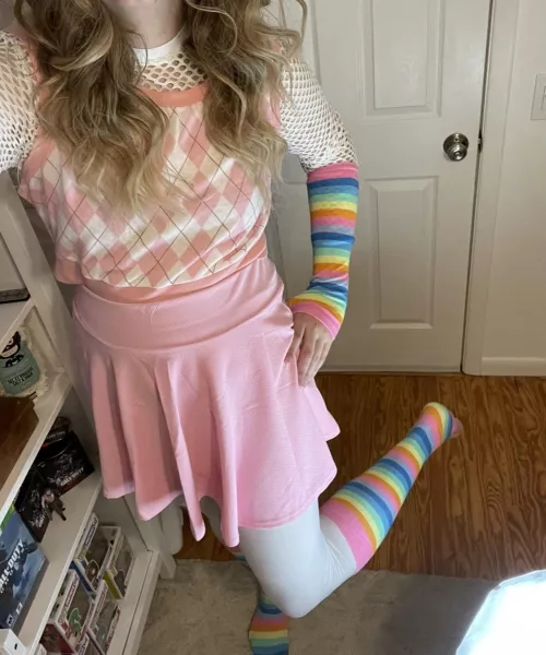 Could I be in a skittles commercial “taste the rainbow”