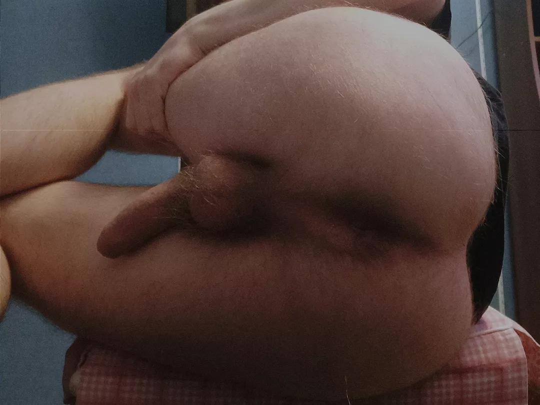 DM me with your cock and I'll show off for you with face🥰 (You can be rough)