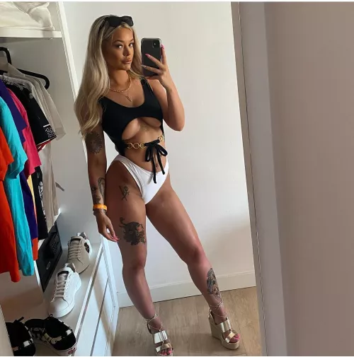 Does she put out on 1st date