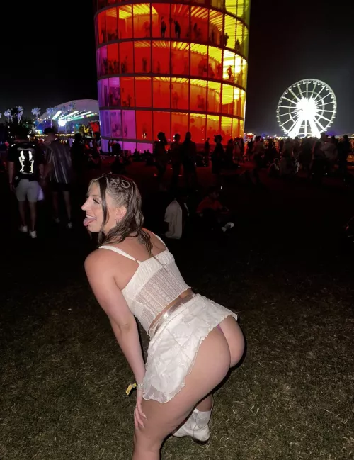 Double penetration anyone😫