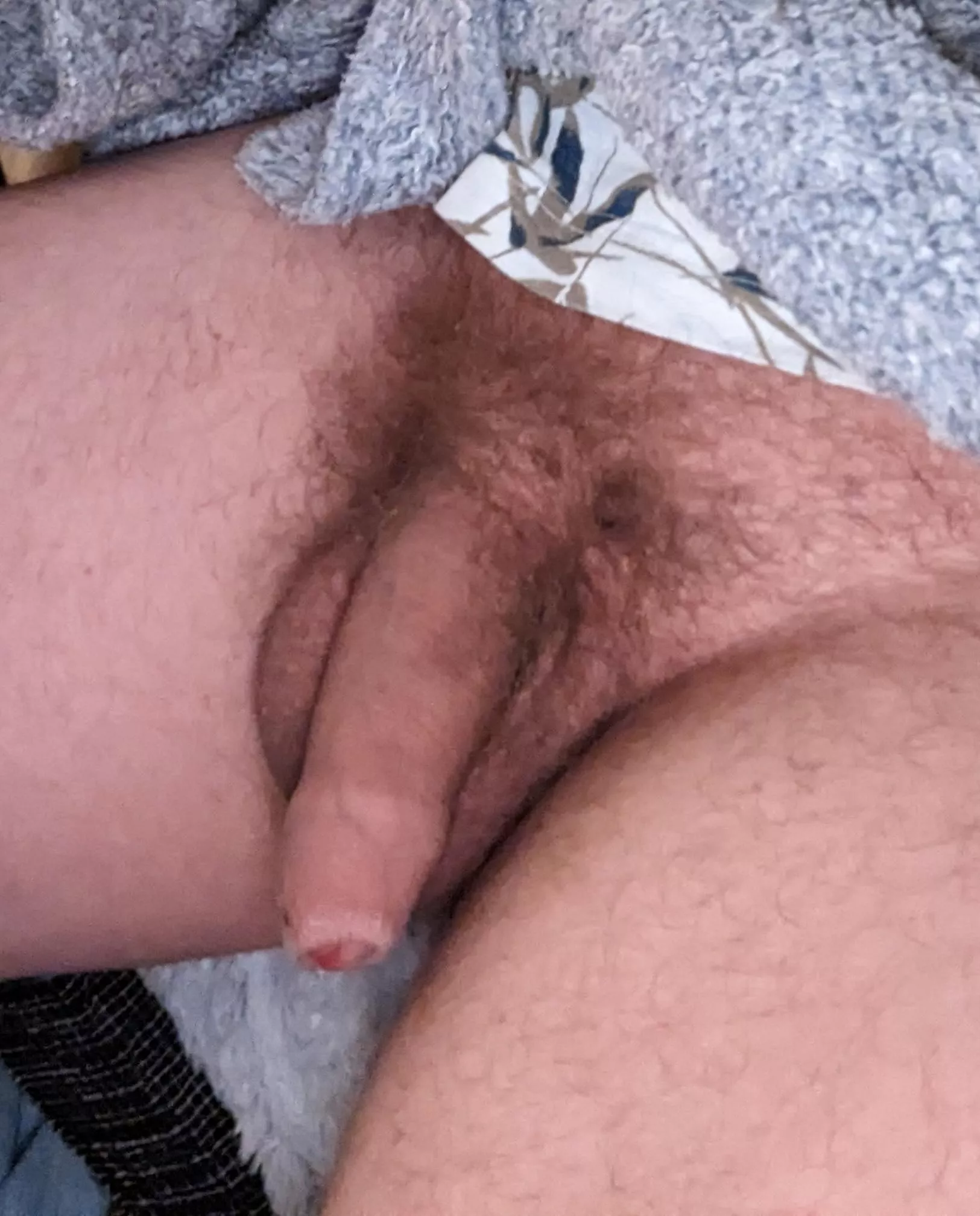 Feeling big for a change. HMU for more 😜