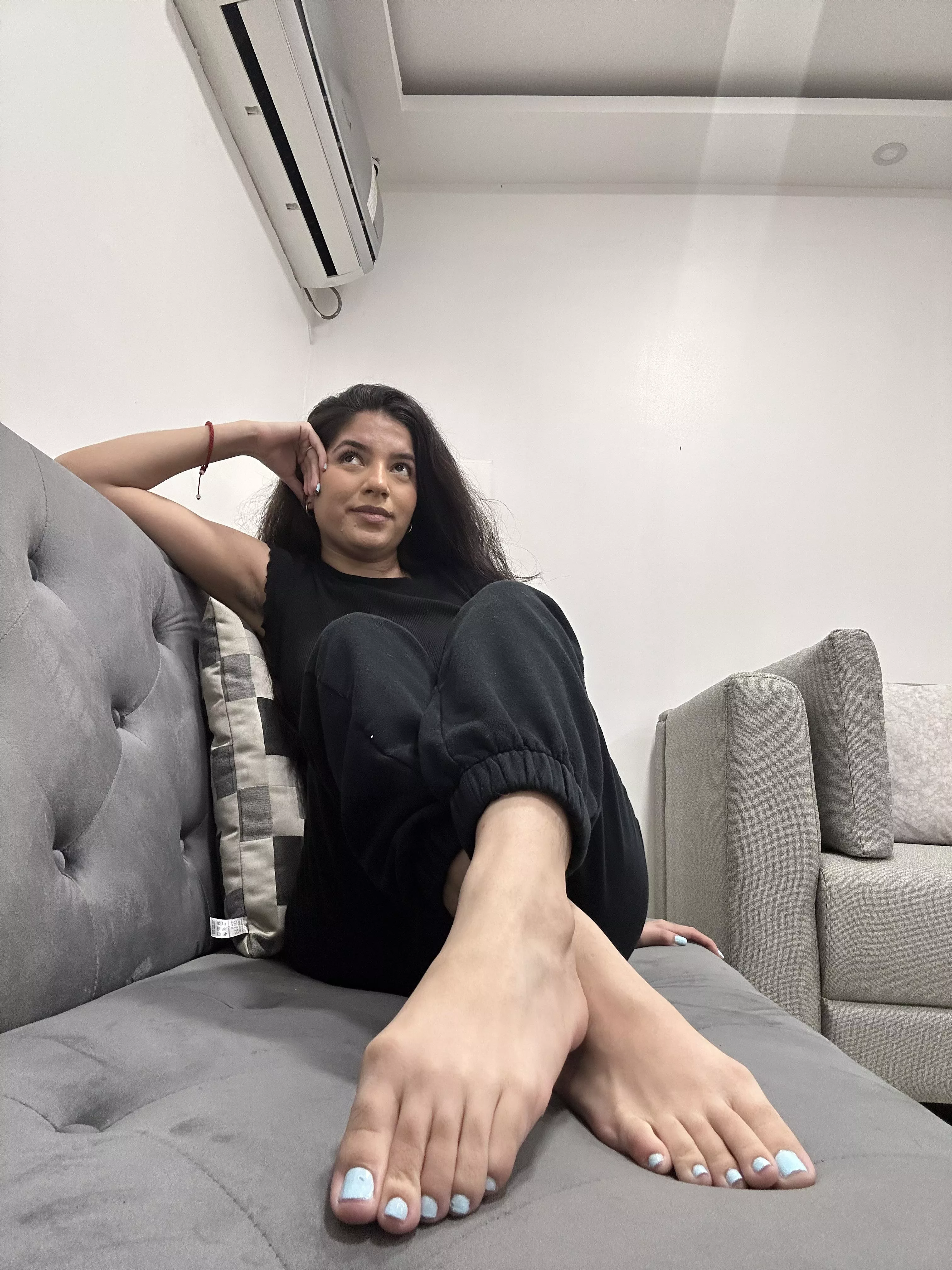 got my toes done today 💙