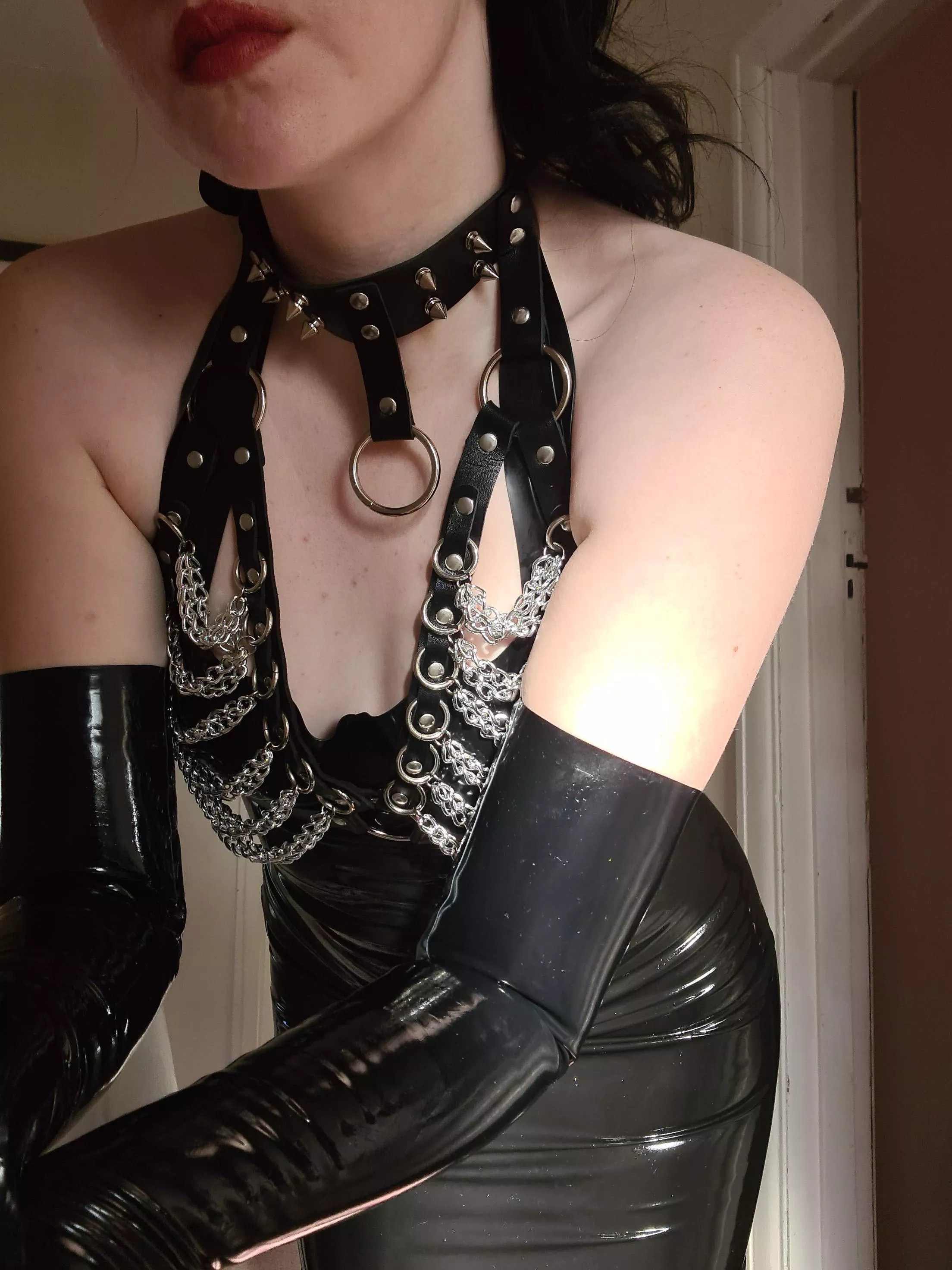 High gloves and dress